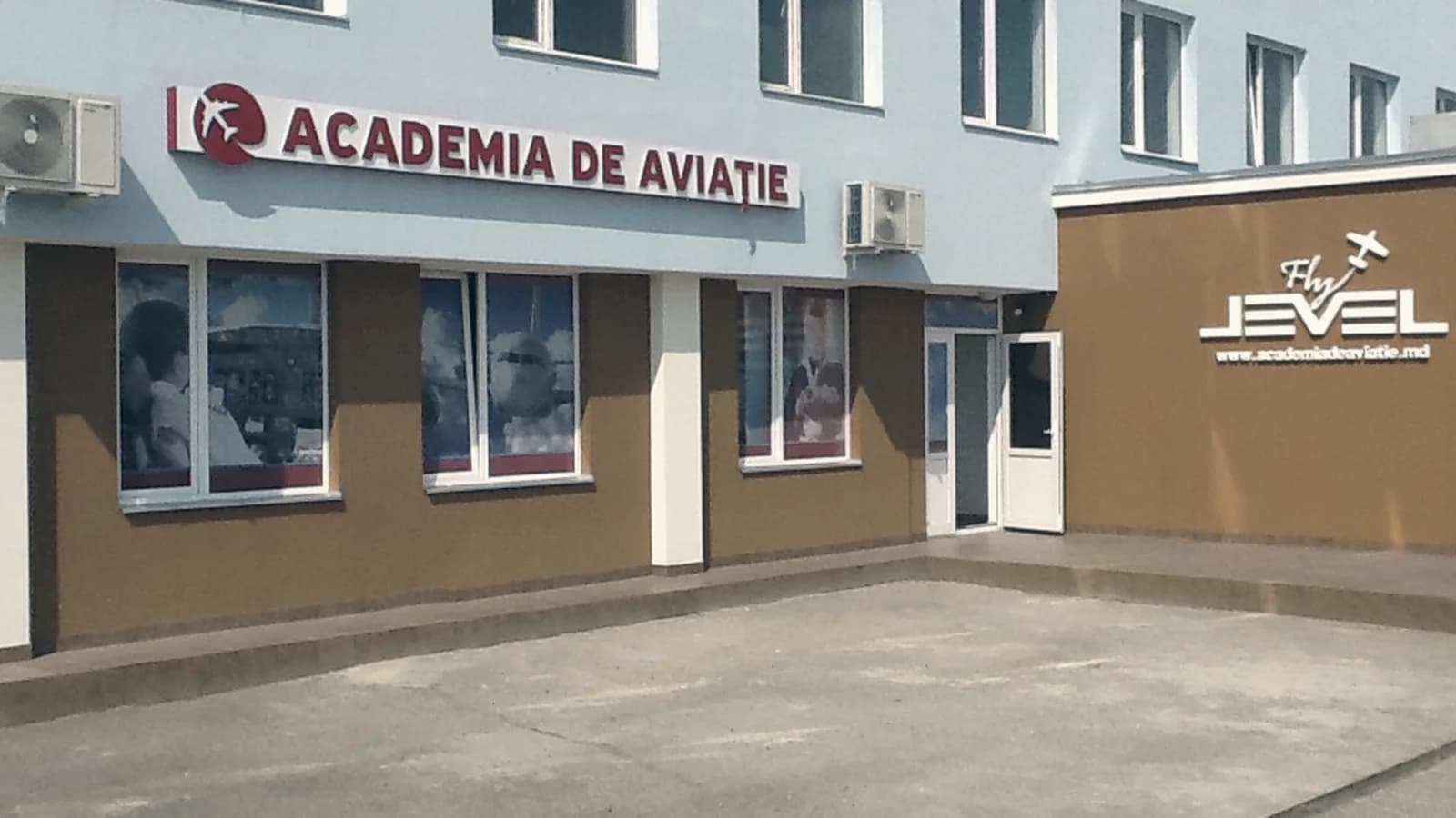 Билеты на самолет из Санкт-Петербурга в Кишинев