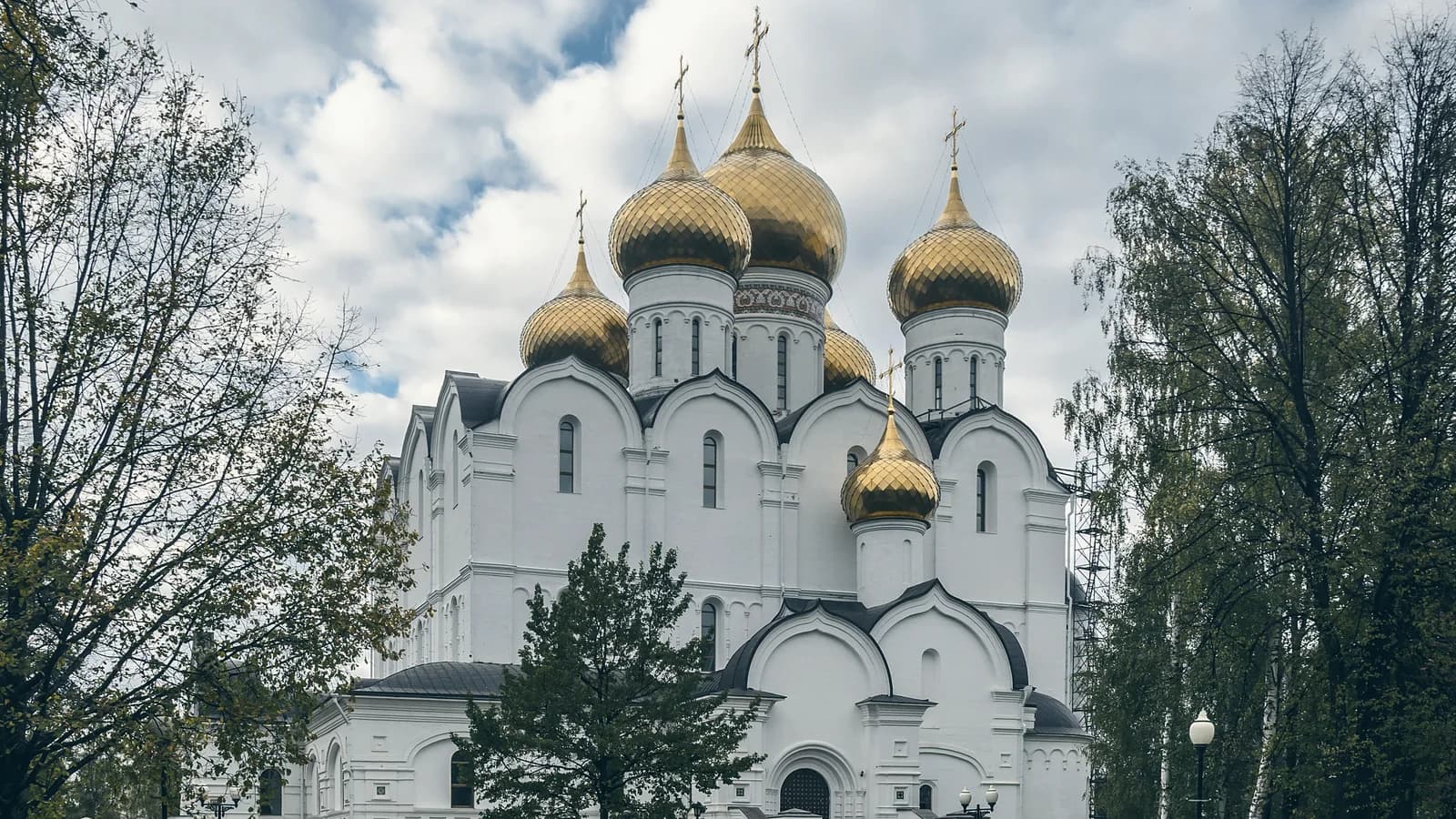 Обзорная экскурсия на автобусе с гидом по Ярославлю