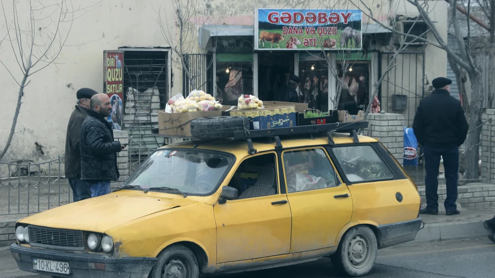 Слова на азербайджанском: базовый словарь для туристов