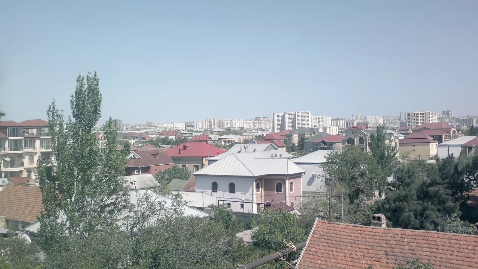Погода в Баку в конце октября: температура и осадки