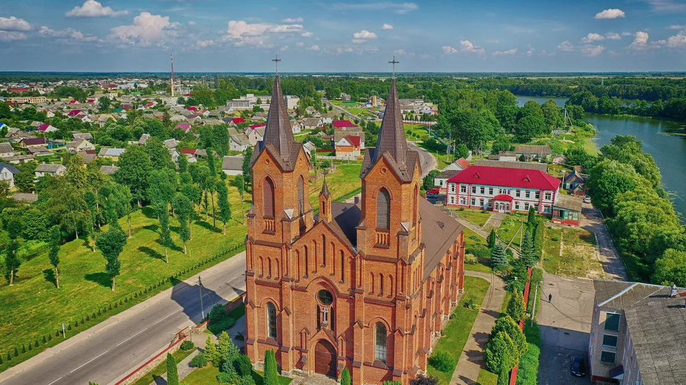Логистика между городами: время в пути и дороги