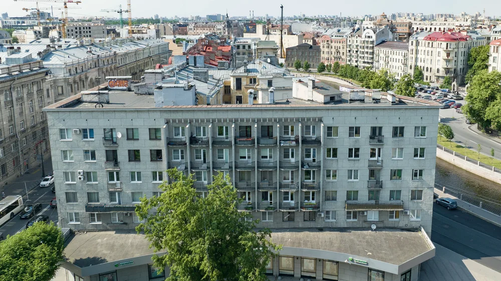 Петроградская сторона: хостелы в исторических зданиях