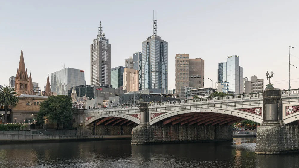 Аэропорт Мельбурна Tullamarine и дорога до центра города