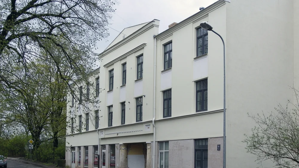 Расписание и ночные рейсы в сезон