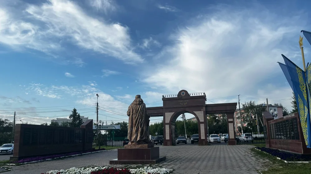 Где менять деньги: банки против уличных обменников