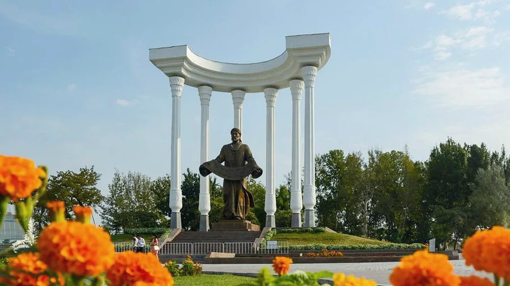 Население и языки: что говорить туристу