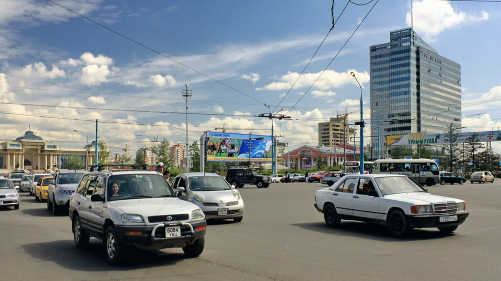 Как добраться до площади Сухэ-Батора и центра города