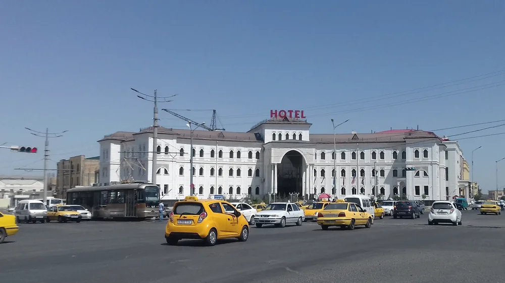 Отели у площади Чорсу: транспортный узел