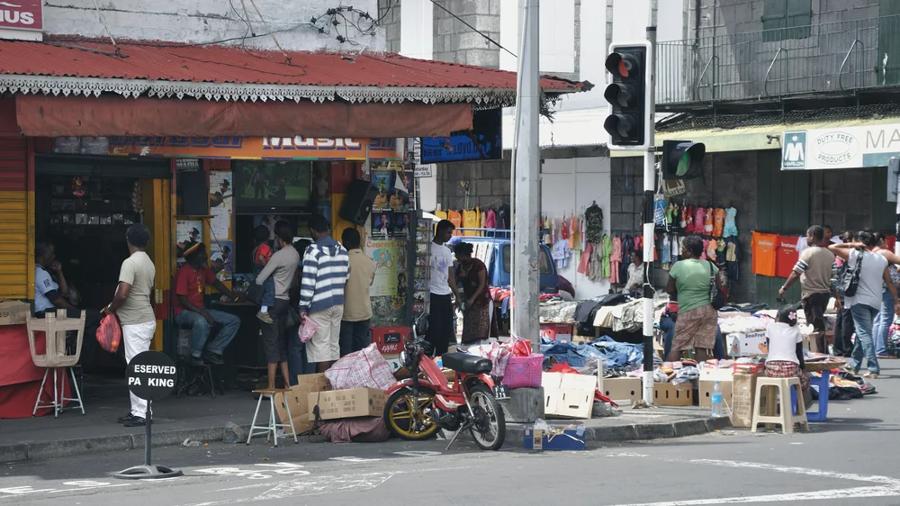 Рынки Порт-Луи: где искать ремесла и специи